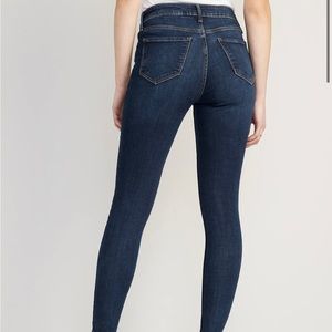 NWT Old Navy High-Waisted Rockstar Super-Skinny Jeans
